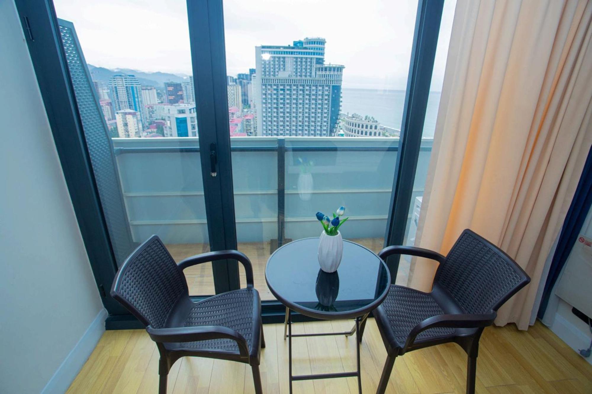 Orbi Aparthotel In Батуми Экстерьер фото